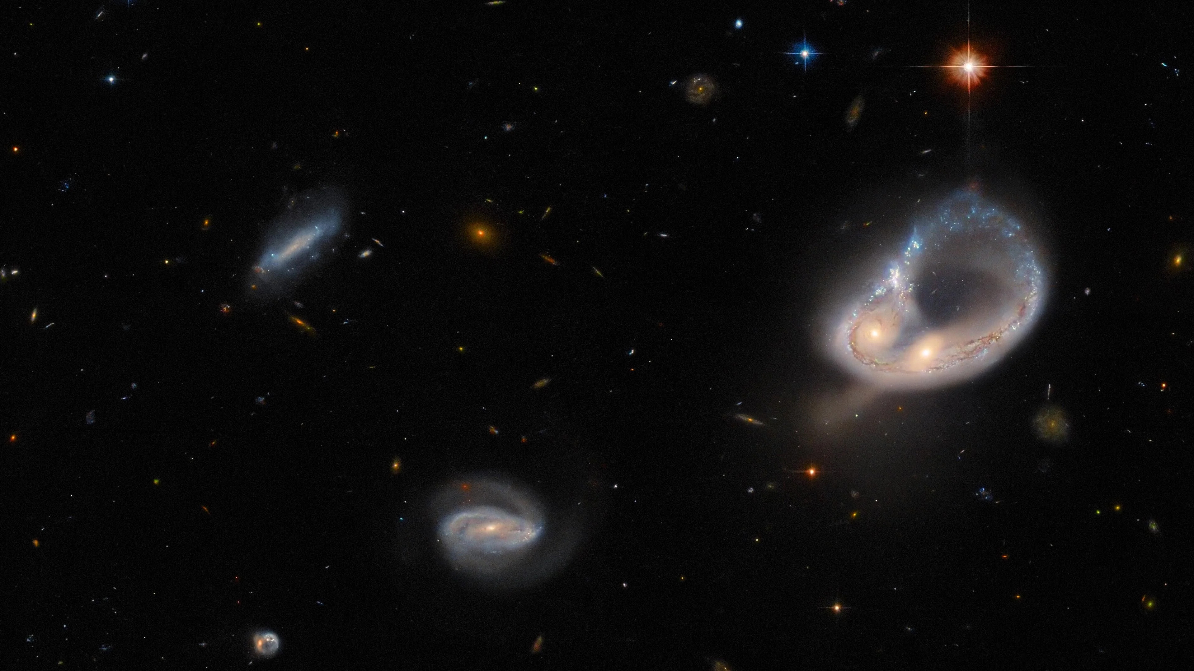 hubble-telescope-unusual-galactic-collision1