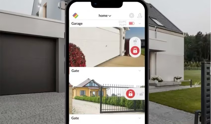 Smart-garage-door-ismartgate-opening-on-iPhone