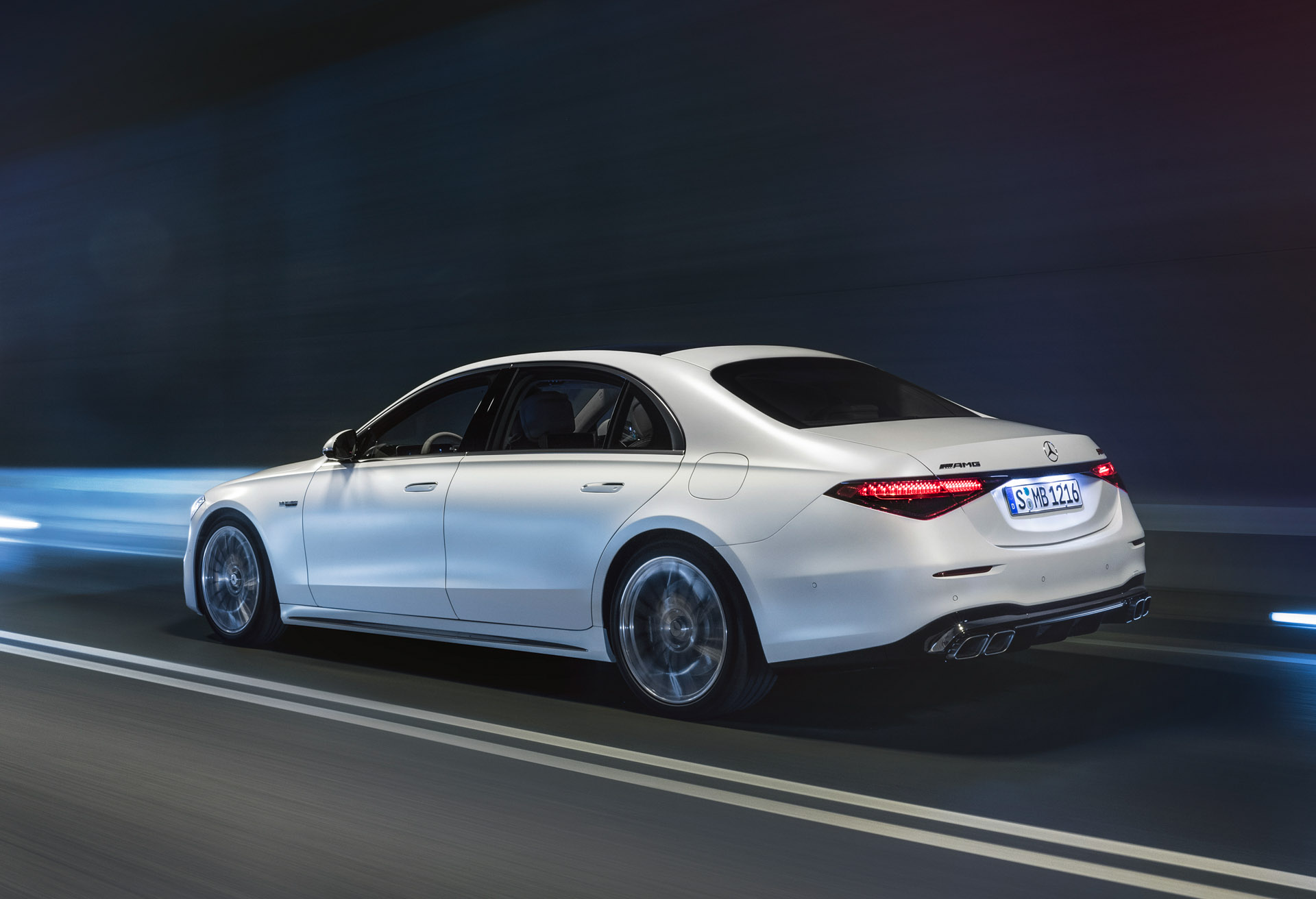 Mercedes-AMG-S-63-E-PERFORMANCE-00020