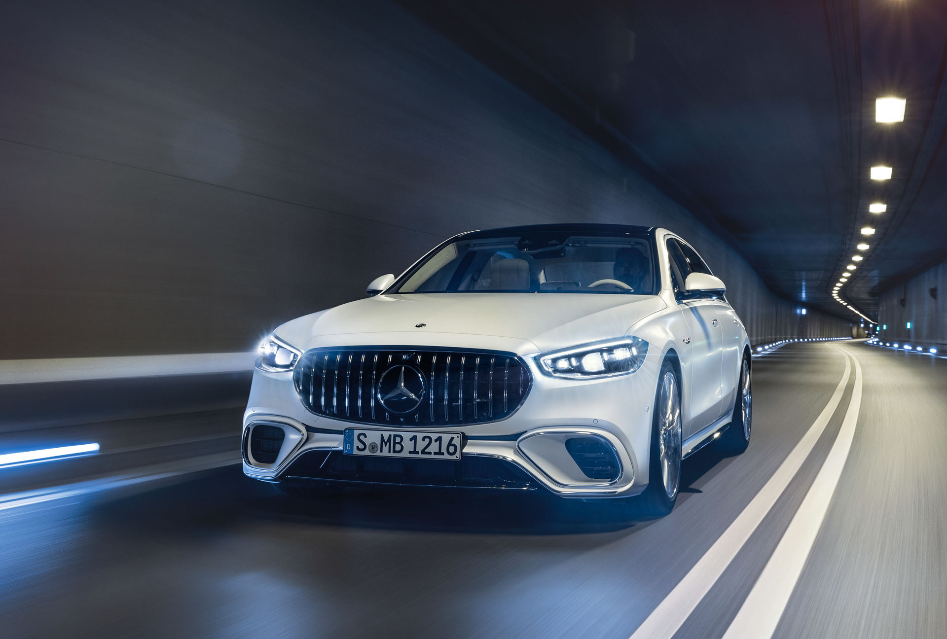 Mercedes-AMG-S-63-E-PERFORMANCE-00018