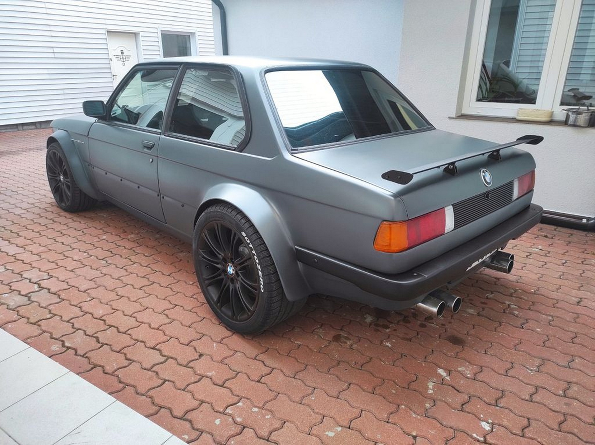 V10-Swapped-BMW-E21-3-Series-3